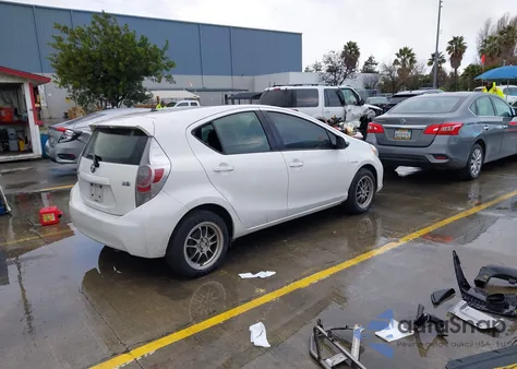 2013 Toyota Prius C Two z USA, uszkodzony, nr VIN JTDKDTB36D1045630